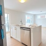 Studio condo townhouse for rent in Ottawa — 1233 Creekway Private (Photo 4)