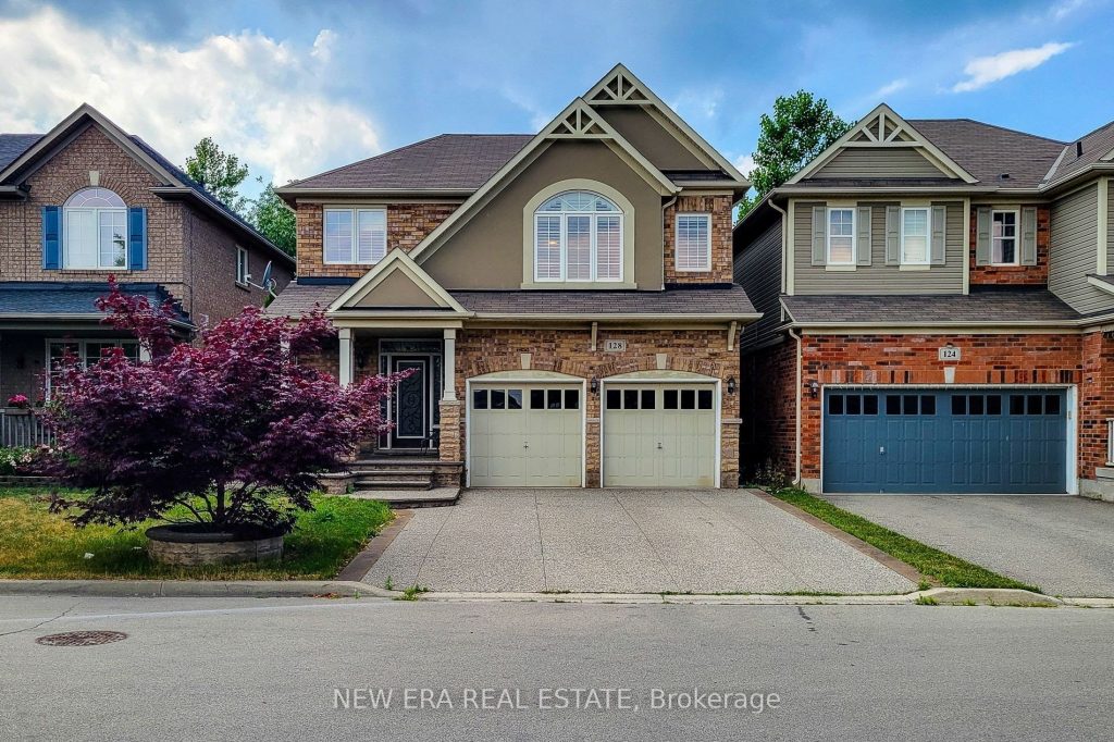 3-bedroom detached home for sale in Hamilton — 128 Montreal Circle (Photo 1)