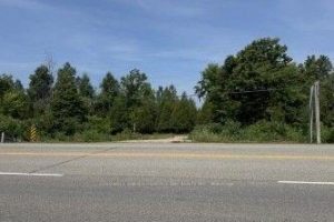 Studio vacant land home for sale in Lanark Highlands — 12992 #7 Highway