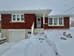 3-bedroom detached home for sale in Brockton — 13 Browns Avenue
