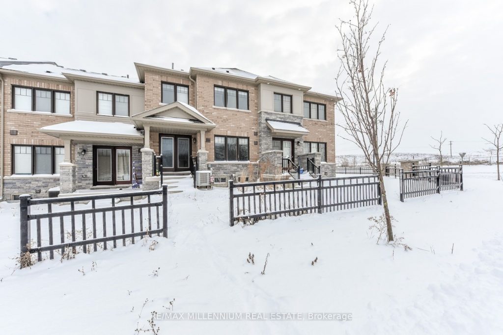 3-bedroom att/row/townhouse for sale in Hamilton — 13 Hedges Crescent (Photo 1)