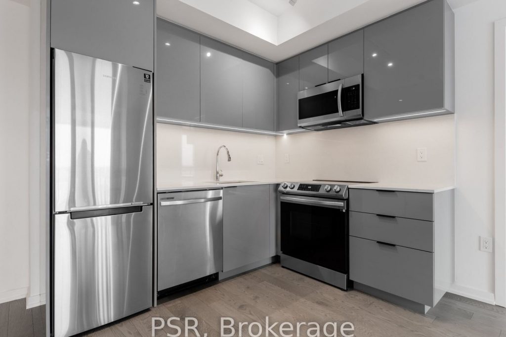 2-bedroom condo apartment for rent in Toronto — 1305 - 50 Power Street (Photo 1)