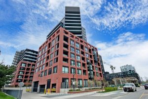 3-bedroom condo apartment for sale in Toronto — 1305 - 8 Tippett Road