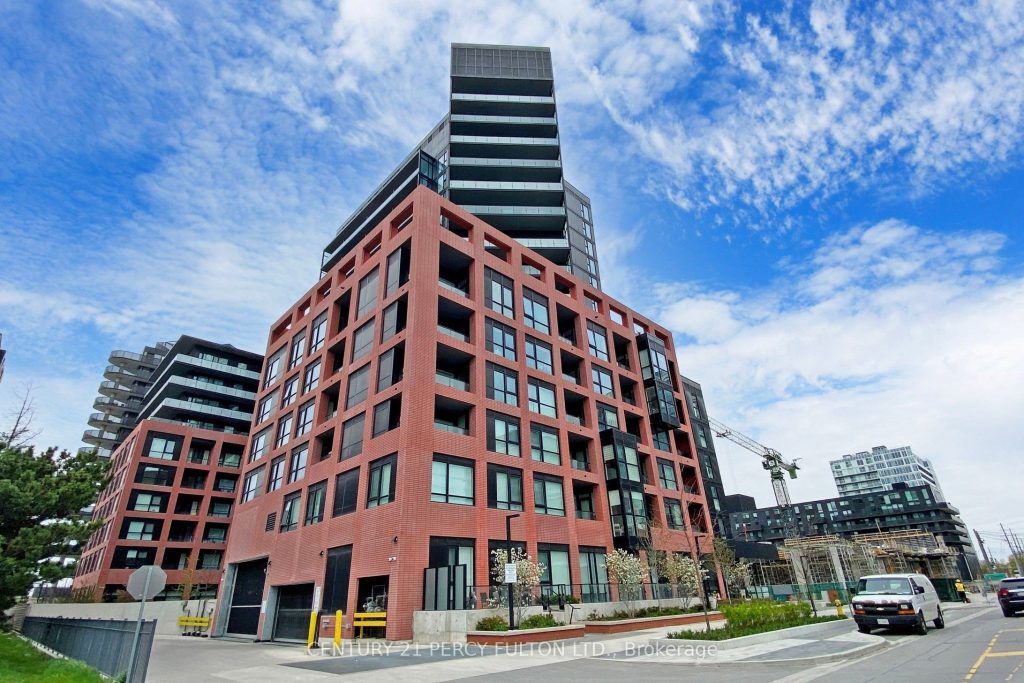 3-bedroom condo apartment for sale in Toronto — 1305 - 8 Tippett Road (Photo 1)