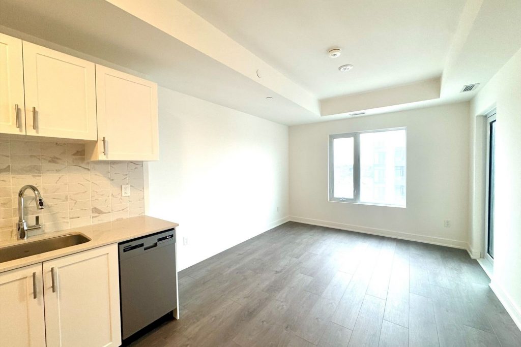 1-bedroom condo apartment for rent in Newmarket — 1306 - 705 Davis Drive (Photo 1)