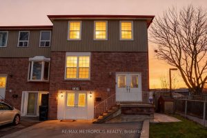 3-bedroom semi-detached home for sale in Pickering — 1319 Luna Court