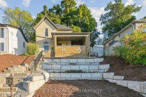2-bedroom detached home for sale in Cambridge — 132 Queen Street W