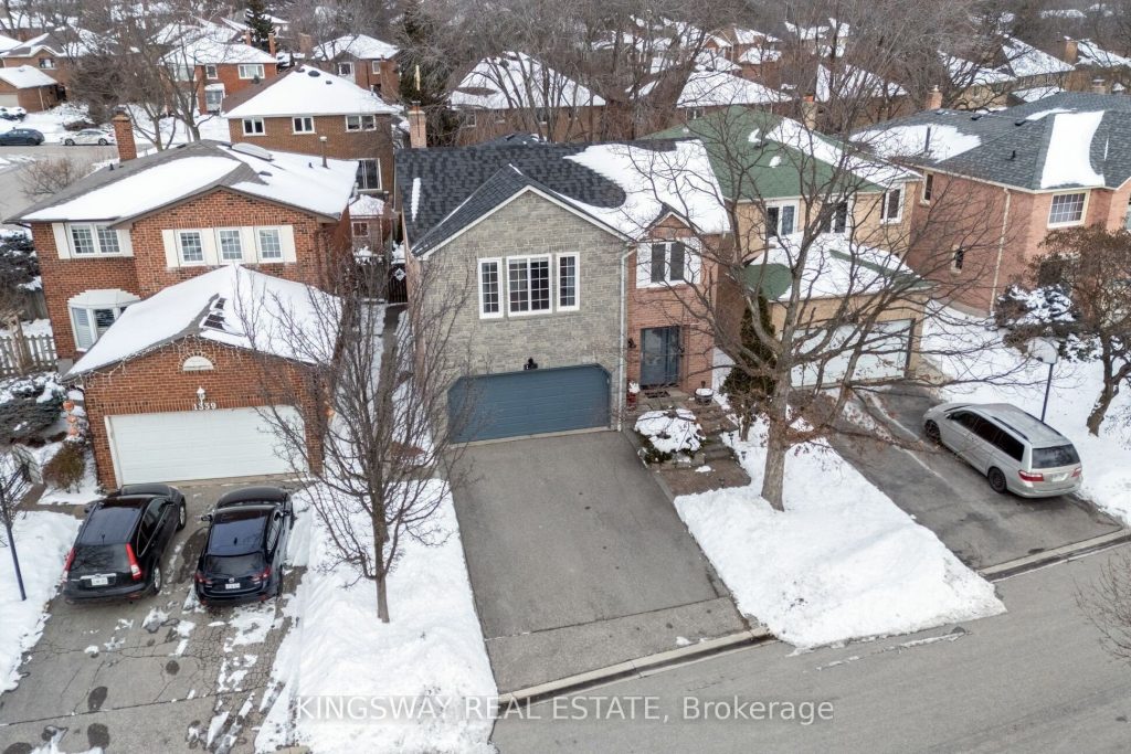 4-bedroom detached home for sale in Mississauga — 1329 Sweetbirch Crescent (Photo 1)
