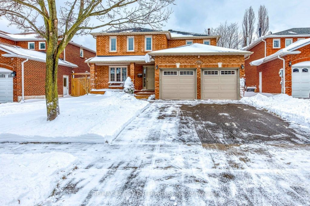 4-bedroom detached home for sale in Oakville — 1356 Chedboro Crescent (Photo 1)