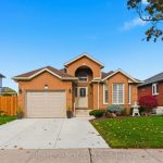 2-bedroom detached home for sale in Niagara — 13 Colonial Crescent (Photo 1)