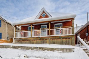 3-bedroom detached home for sale in Brantford — 14 Grandview Street