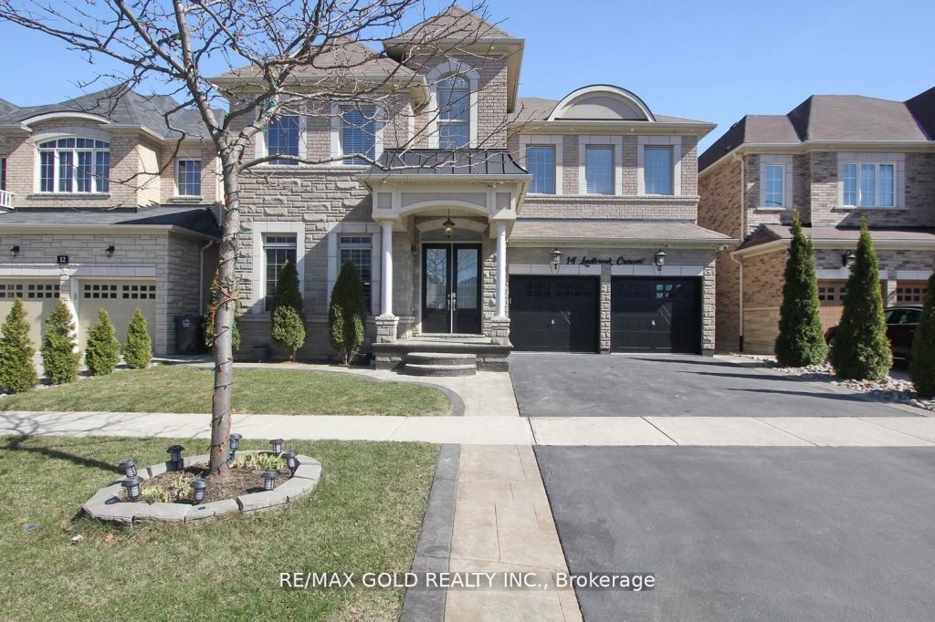 4-bedroom detached home for sale in Brampton — 14 Ladbrook Crescent (Photo 1)