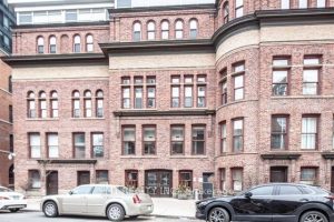 1-bedroom condo apartment for rent in Toronto — 1408 - 11 St Joseph Street