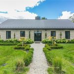 4-bedroom detached home for sale in Mapleton — 141 Ruth Anne Place W (Photo 3)