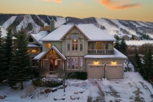5-bedroom detached home for sale in Blue Mountains — 143 National Drive