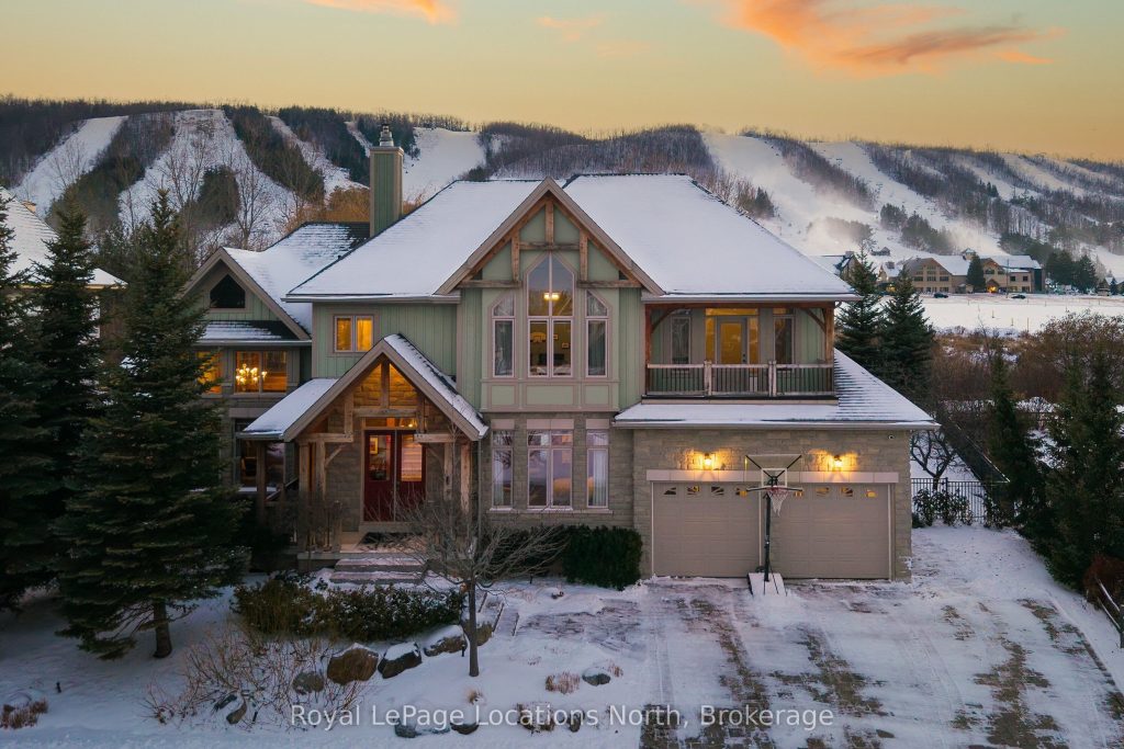 5-bedroom detached home for sale in Blue Mountains — 143 National Drive (Photo 1)