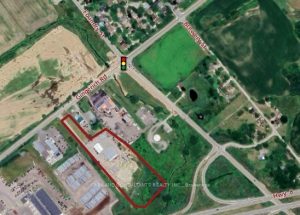 Studio land home for sale in Wilmot — 1439 Gingerich Road