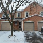 3-bedroom condo townhouse for rent in Mississauga — 15 - 1039 Cedarglen Gate (Photo 1)
