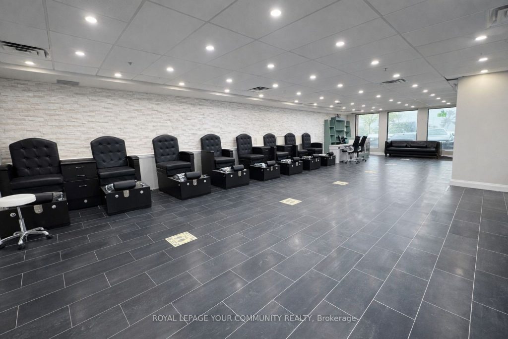 Studio commercial retail home for rent in Vaughan — 15 - 136 Winges Road N (Photo 1)