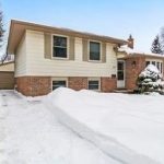 3-bedroom detached home for sale in London North — 1543 Aldersbrook Road (Photo 1)