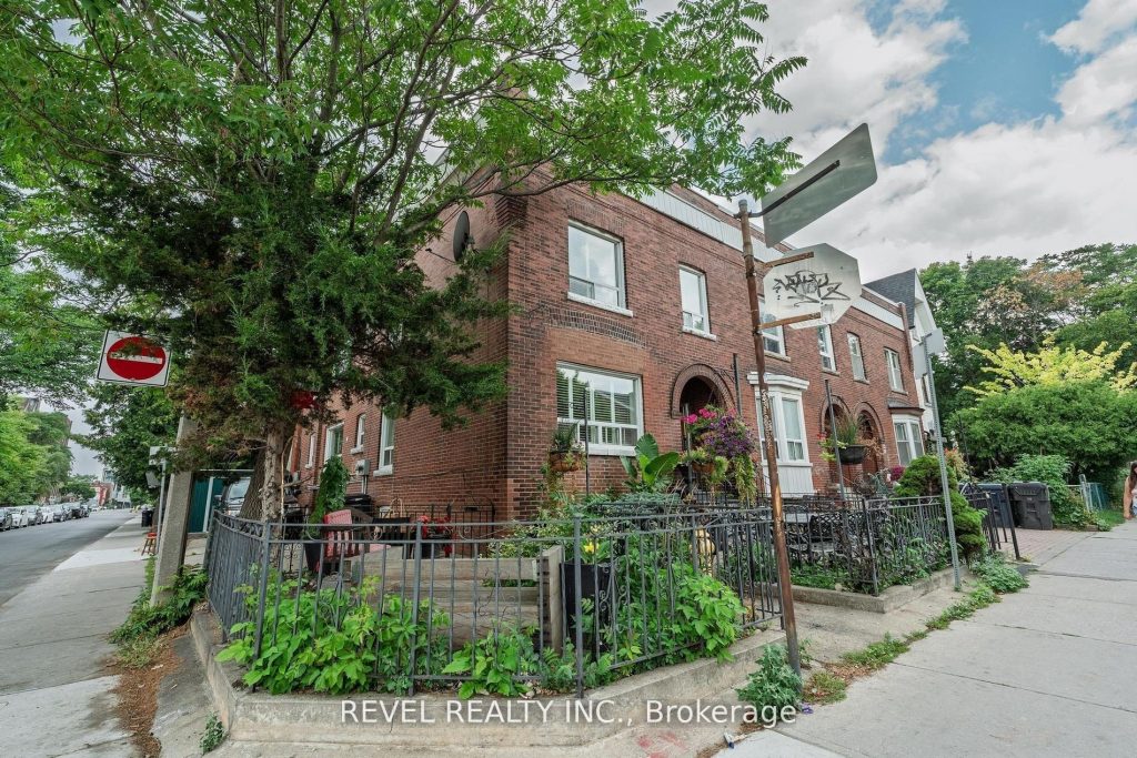 1-bedroom lower level home for rent in Toronto — 16 A Denison Bsmt Avenue (Photo 1)
