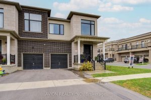 4-bedroom semi-detached home for sale in Richmond Hill — 16 Callisto Lane