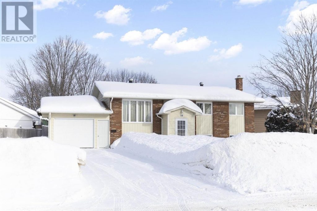 3-bedroom home for sale in Sault Ste. Marie — 16 Chartwell Drive (Photo 1)