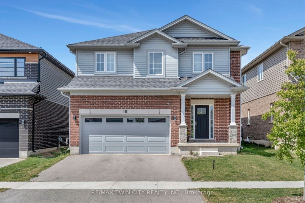 4-bedroom detached home for sale in Brantford — 16 Cumberland Street (Photo 1)