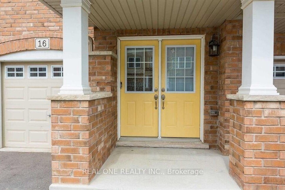 3-bedroom att/row/townhouse for rent in Hamilton — 16 Dorchester Terrace (Photo 1)