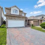 3-bedroom detached home for sale in Hamilton — 16 Jessica Street (Photo 3)