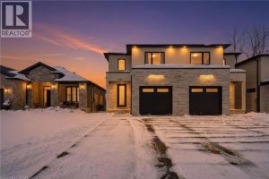 3-bedroom home for sale in Tillsonburg — 160 Concession Street West