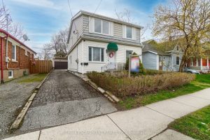 4-bedroom duplex home for sale in St. Catharines — 160 Welland Avenue