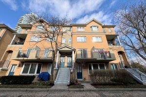 2-bedroom condo townhouse for rent in Toronto — 1603 - 28 Sommerset Way