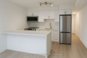 Studio common element condo for rent in Toronto — 1609 - 600 Fleet Street