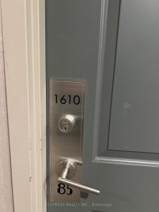 1-bedroom condo apartment for rent in Toronto — 1610 - 85 East Liberty Street