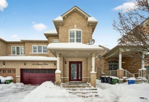 3-bedroom att/row/townhouse for sale in Toronto — 162 Seasons Drive