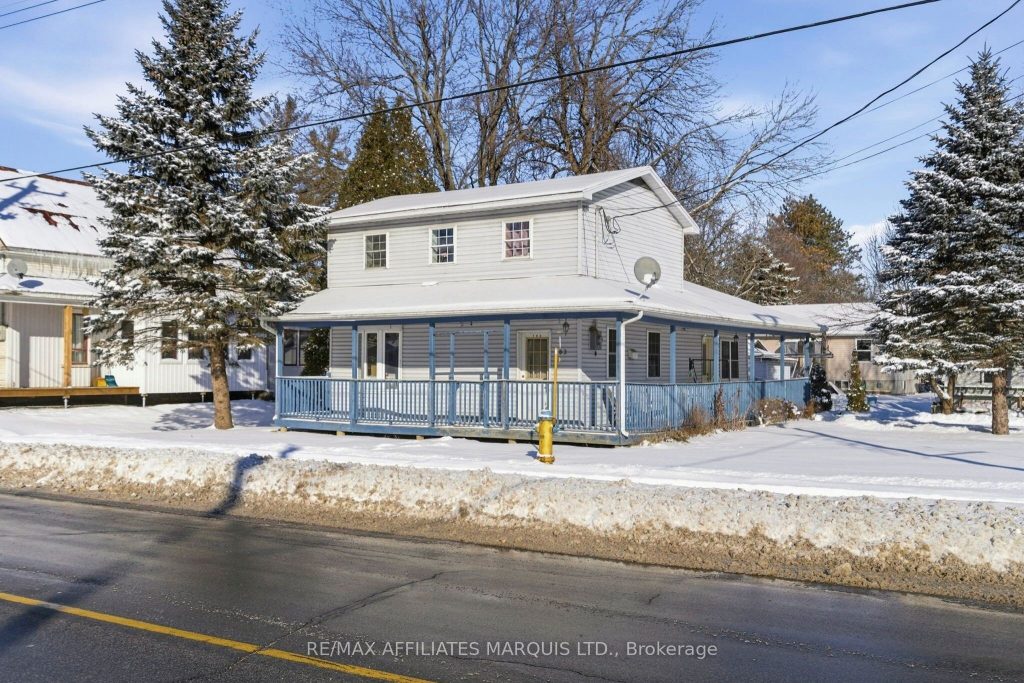 2-bedroom detached home for sale in South Glengarry — 163 Military Road N (Photo 1)