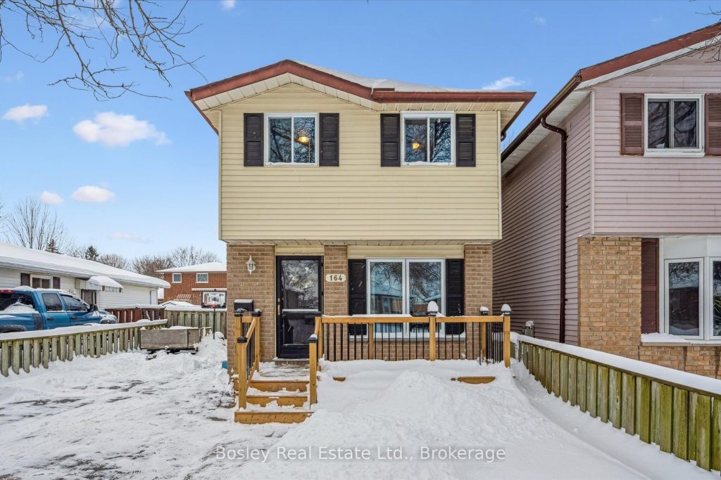 3-bedroom detached home for sale in Guelph — 164 Hadati Road (Photo 1)