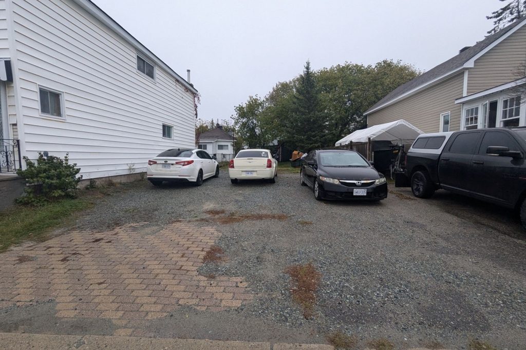 Studio vacant land home for sale in Timmins — 166 Birch Street S (Photo 1)