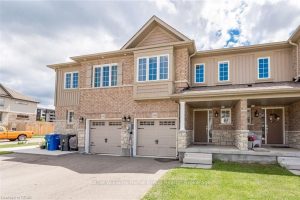 3-bedroom att/row/townhouse for rent in Guelph — 166 Summit Ridge Drive