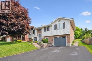 3-bedroom home for sale in Elora — 17 Keating Drive