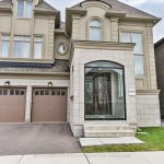 4-bedroom detached home for sale in Richmond Hill — 17 Red Giant Street (Photo 3)