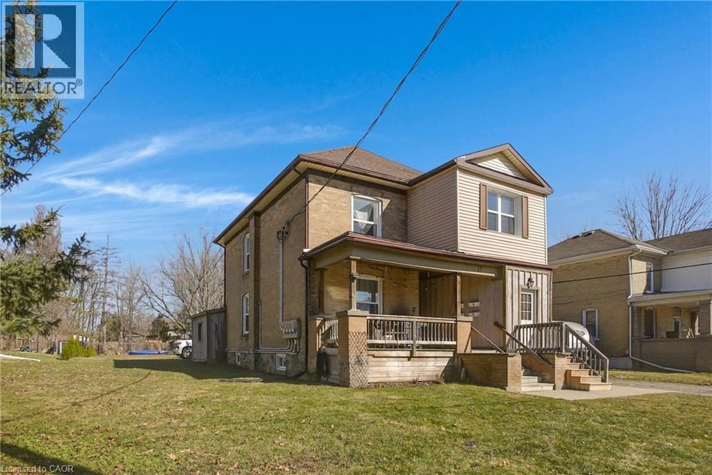 7-bedroom home for sale in Cambridge — 17 Shaw Avenue West (Photo 1)