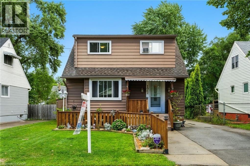 3-bedroom home for sale in Hamilton — 172 Adair Avenue North (Photo 1)