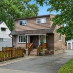 3-bedroom home for sale in Hamilton — 172 Adair Avenue North (Photo 2)