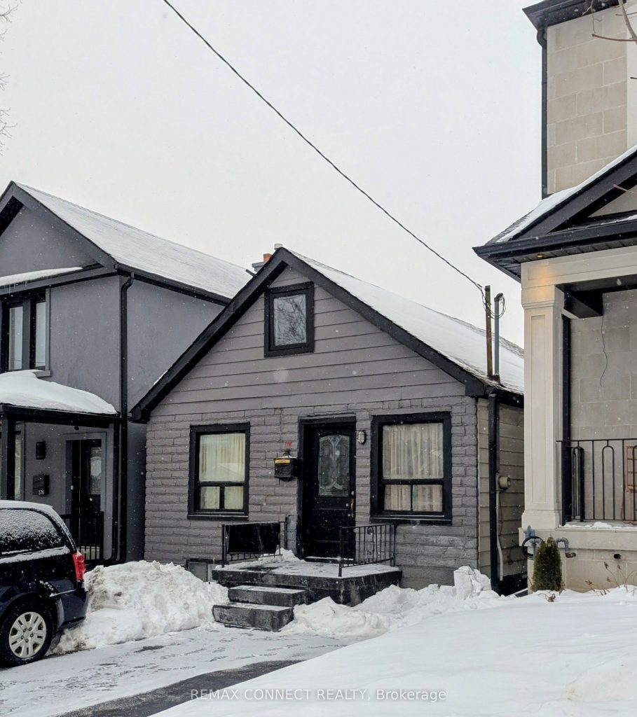 2-bedroom detached home for sale in Toronto — 174 Aileen Avenue (Photo 1)