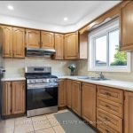 4-bedroom detached home for rent in Brampton — 18 Medina Place (Photo 5)