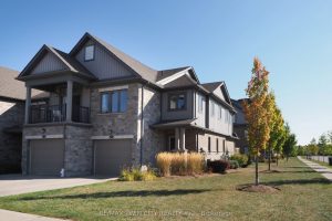 3-bedroom condo townhouse for sale in Kitchener — 181 South Creek Drive