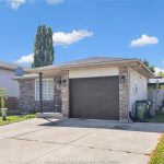 5-bedroom home for sale in Windsor — 1812 Vicky Circle (Photo 2)