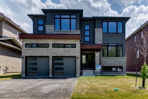 4-bedroom detached home for sale in Wasaga Beach — 182 Mapleside Drive